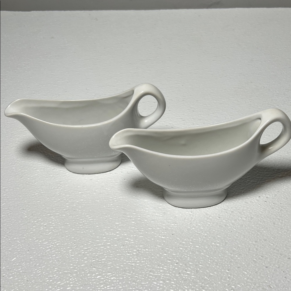 Vintage 70's Elegant Porcelain Individual White Gravy/Sauce Boats Set 2 Matching